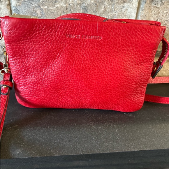 EUC Vince Camuto red crossbody - Picture 2 of 8